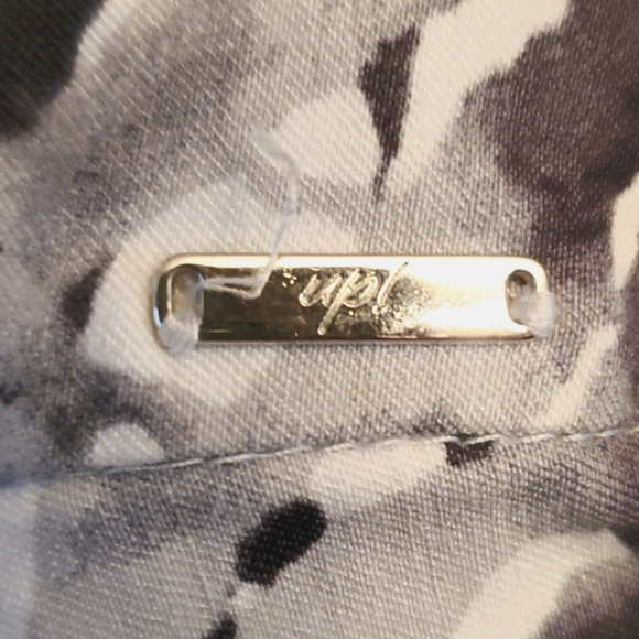 UP Black WhiteTechno Basic Slim Leg Ankle Pant - Picture 7 of 9